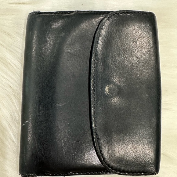 Gucci black leather wallet with gold hardware - Picture 2 of 7